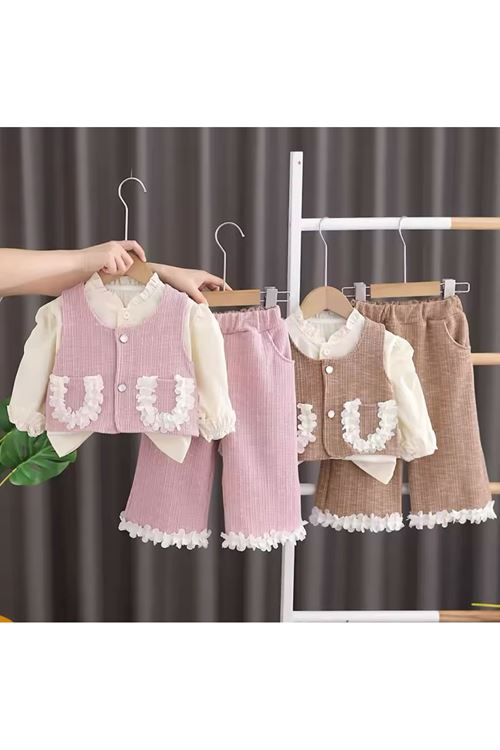 طفل بنت شتوية قاط