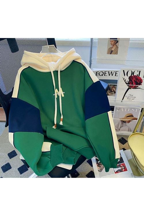 ملابس نسائية شتوية هودي