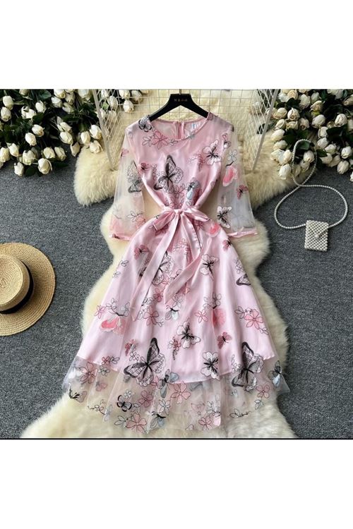 ملابس نسائية صيفية فستان