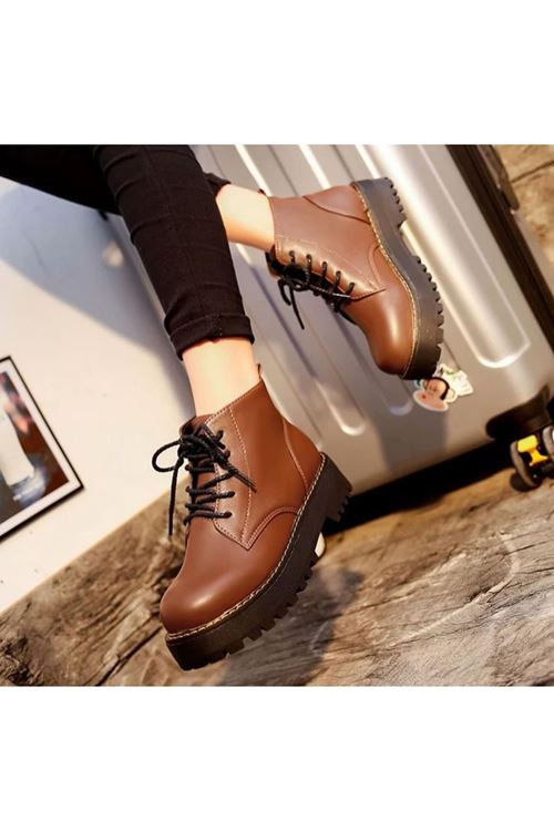 الأحذية  النسائية  الشتوية بوت قصير فلات	