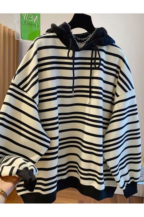 ملابس نسائية شتوية هودي