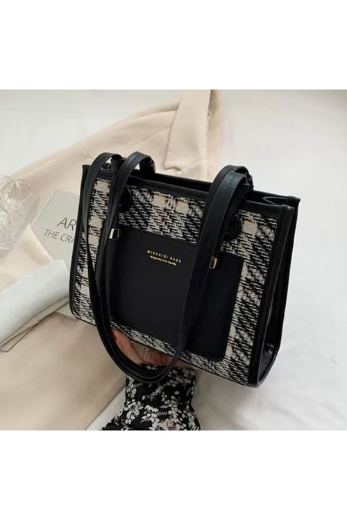 جنطة نسائية