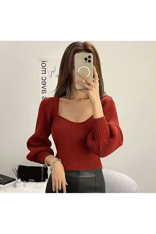 ملابس نسائية شتوية بلوز