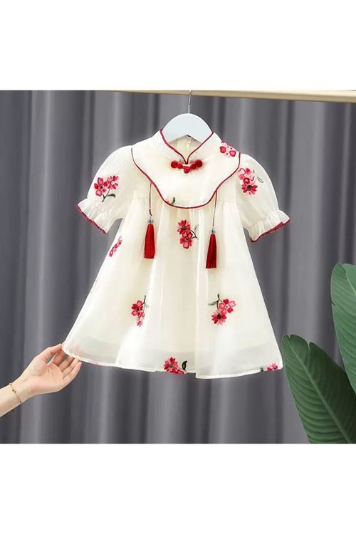 طفل بنت صيفية فستان