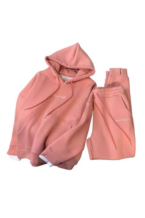 ملابس نسائية شتوية تراك