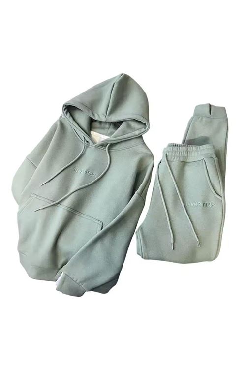 ملابس نسائية شتوية تراك