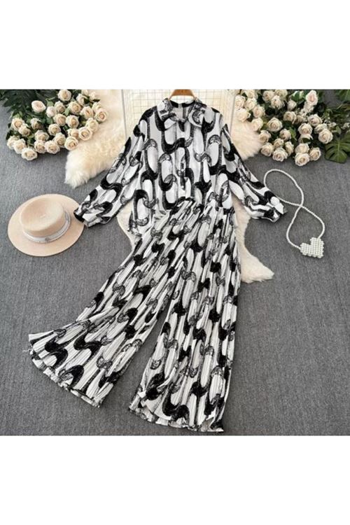 ملابس نسائية صيفية قاط