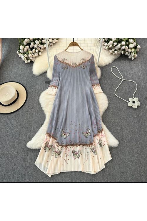 ملابس نسائية صيفية فستان