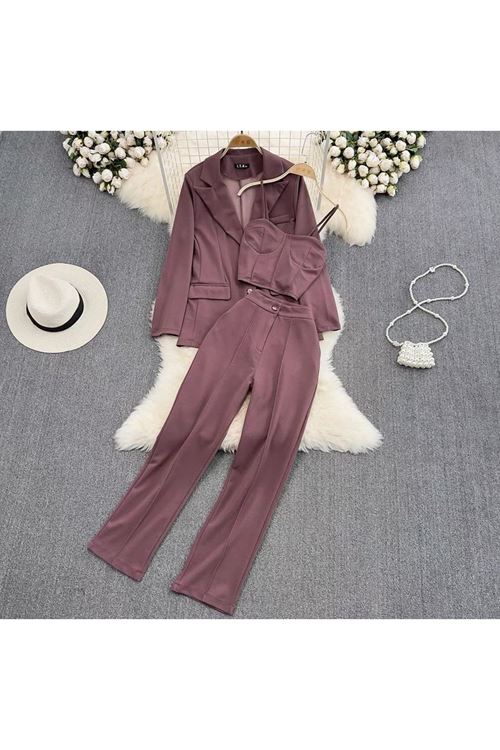 ملابس نسائية صيفية قاط