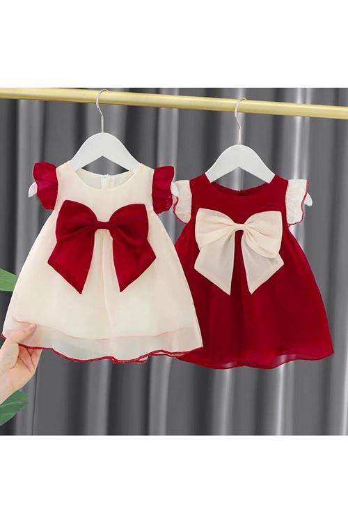 طفل بنت صيفية فستان