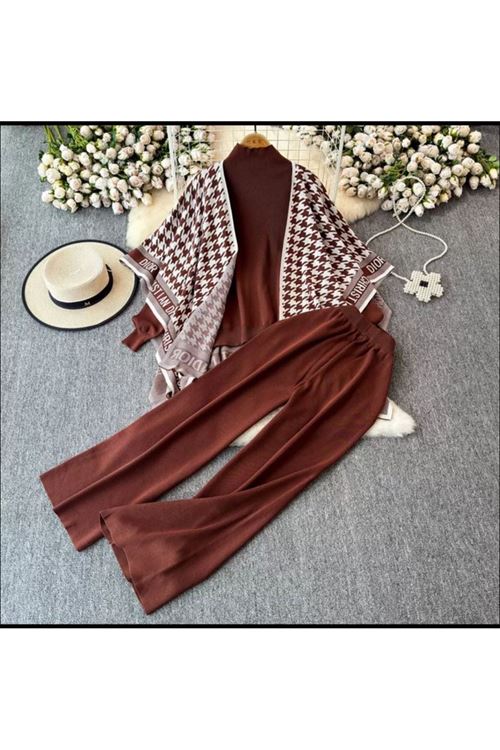 ملابس نسائية شتوية قاط