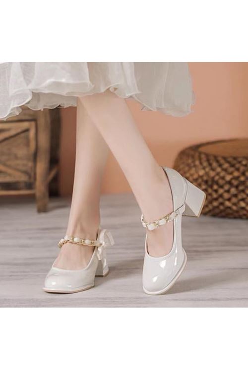 الأحذية نسائية صيفية كعب