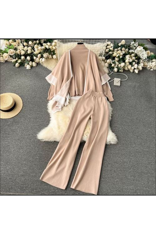 ملابس نسائية شتوية قاط