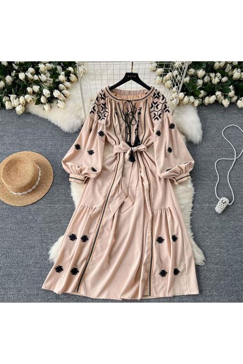 ملابس نسائية صيفية فستان