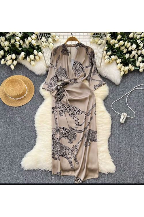 ملابس نسائية صيفية فستان