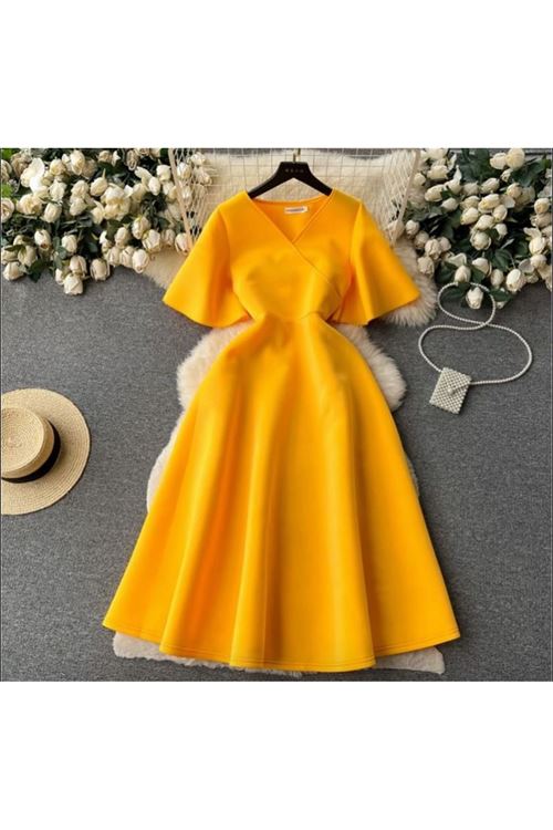 ملابس نسائية صيفية فستان