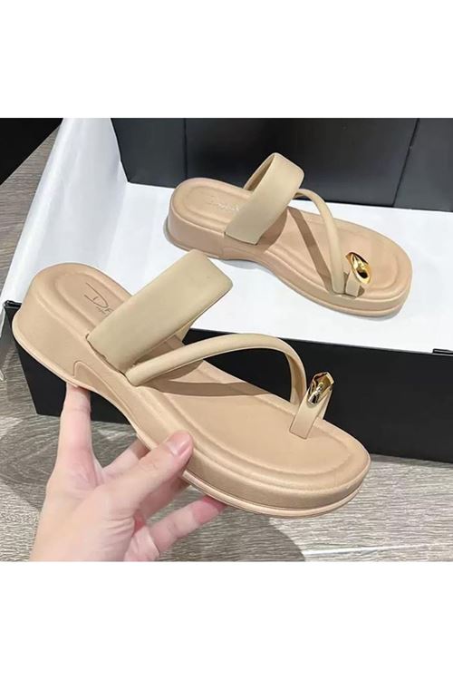 أحذية  نسائية  صيفية حذاء