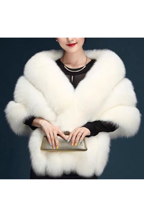 ملابس نسائية شتوية شال