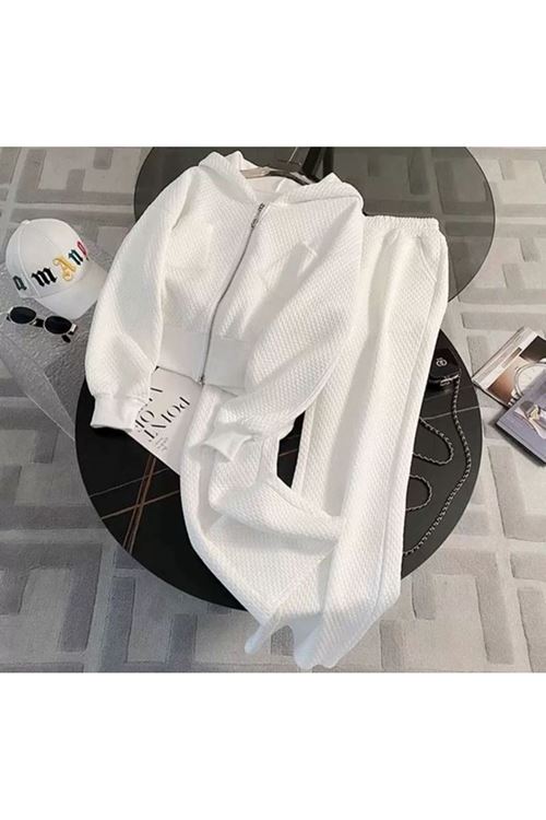 ملابس نسائية شتوية تراك