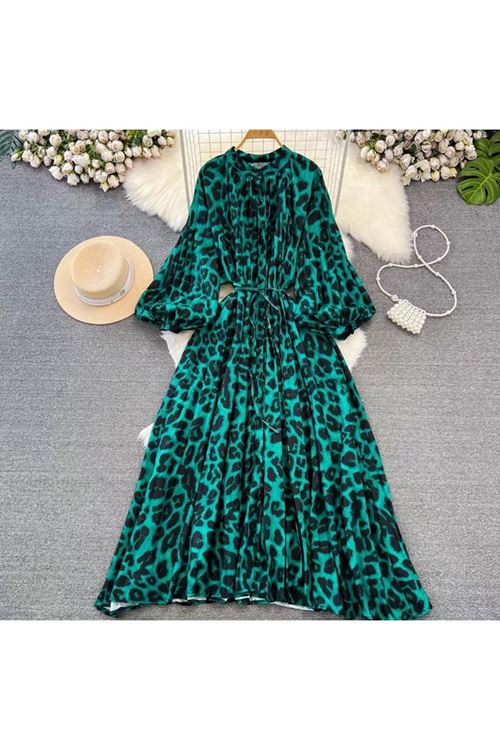 ملابس نسائية شتوية فستان