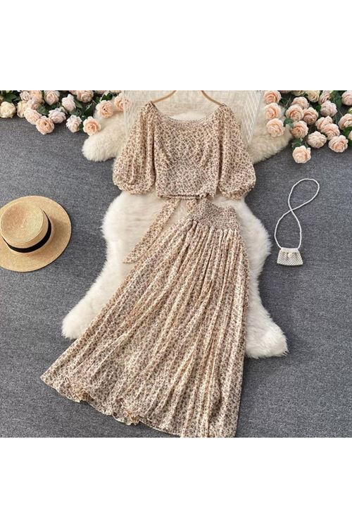 ملابس نسائية صيفية تنورة وقميص 