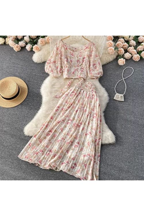 ملابس نسائية صيفية تنورة وقميص 