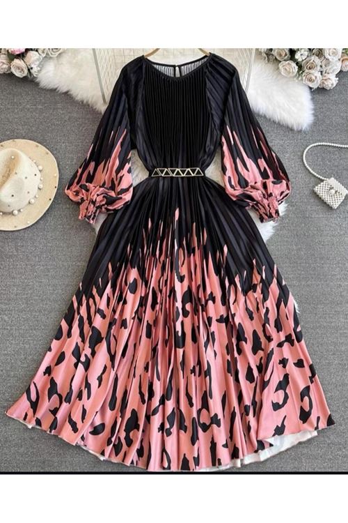 ملابس نسائية صيفية فستان