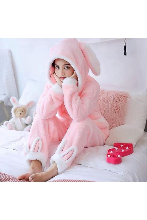 ملابس نسائية شتوية تراك