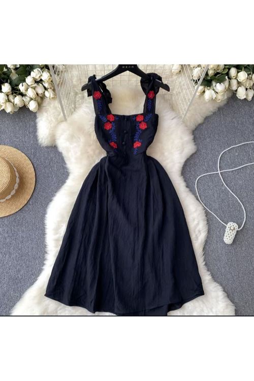 ملابس نسائية صيفية فستان