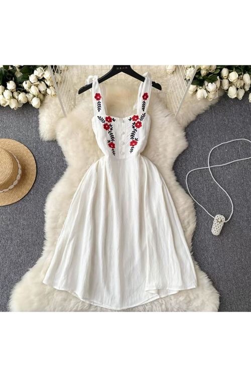 ملابس نسائية صيفية فستان