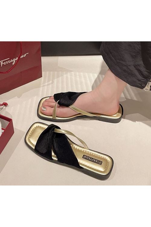 أحذية نسائية صيفيّة شحاتة