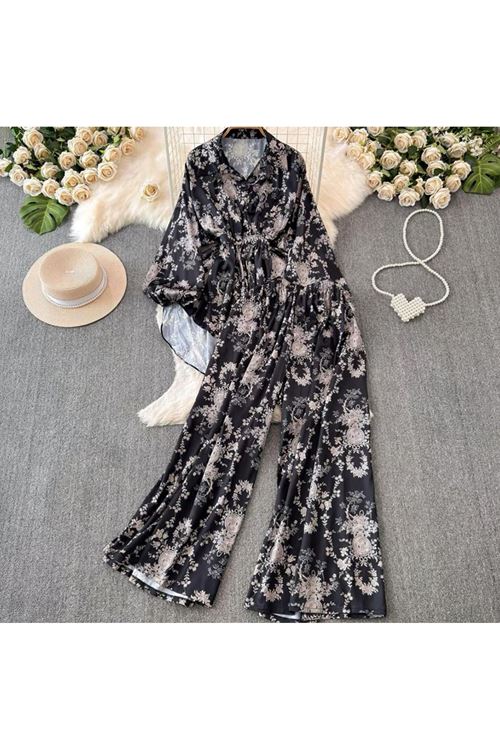 ملابس نسائية صيفية قاط