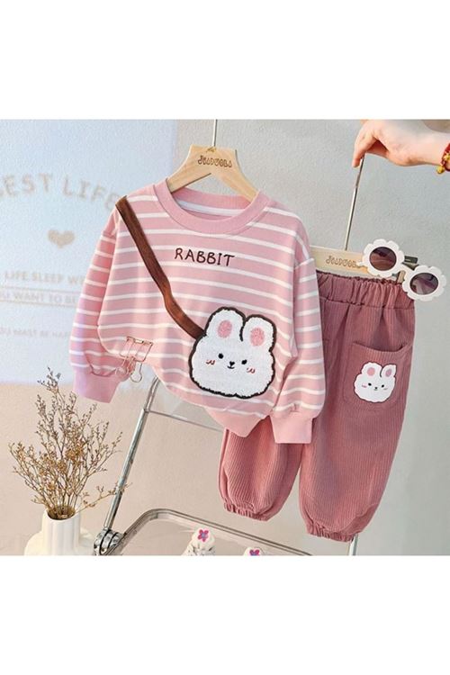 طفل بنت شتوية قاط