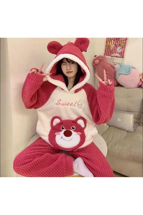 ملابس نسائية شتوية تراك