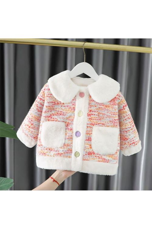 طفل بنت شتوية جاكيت