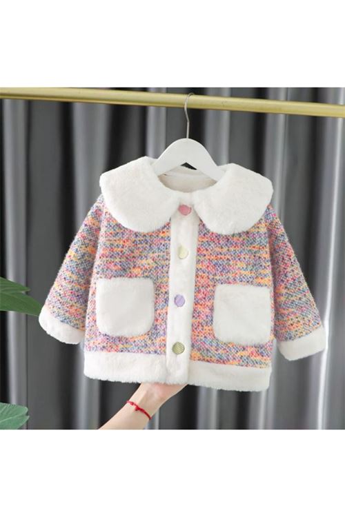 طفل بنت شتوية جاكيت