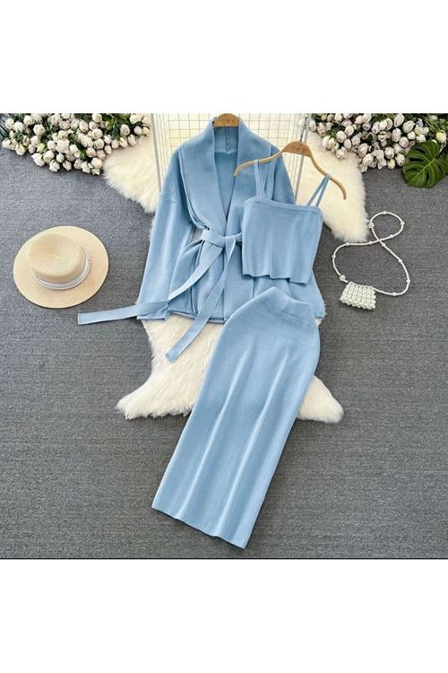 ملابس نسائية شتوية تنورة وجاكيت 