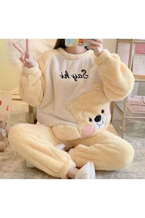 ملابس نسائية شتوية تراك