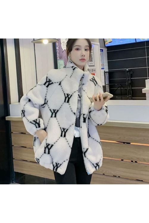 ملابس نسائية شتوية جاكيت 