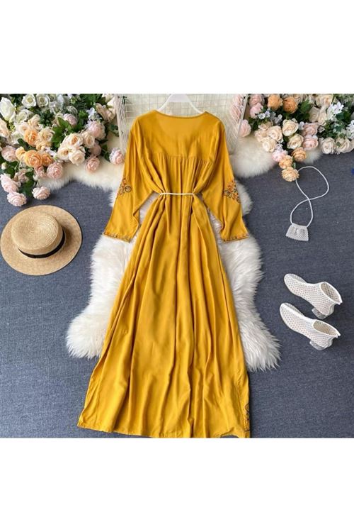 ملابس نسائية صيفية فستان