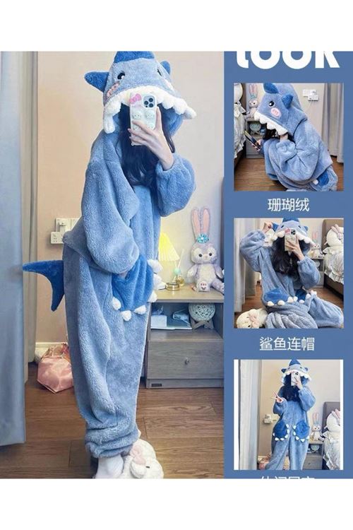 ملابس نسائية شتوية تراك