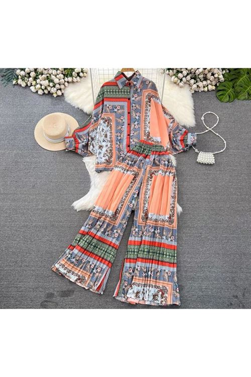 ملابس نسائية صيفية قاط