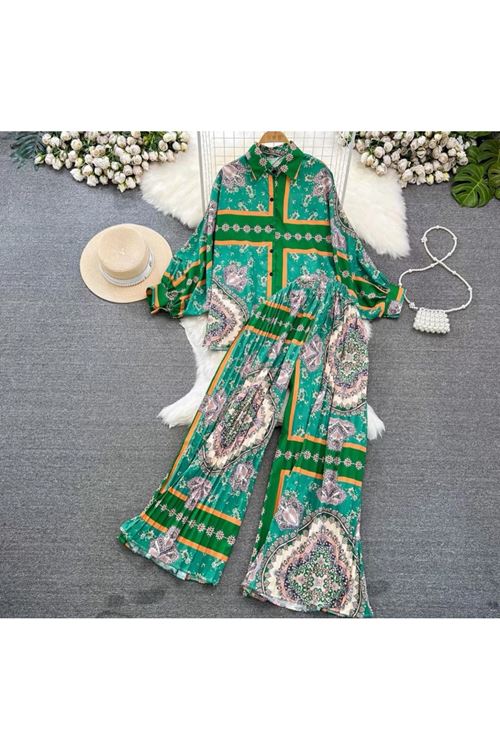 ملابس نسائية صيفية قاط