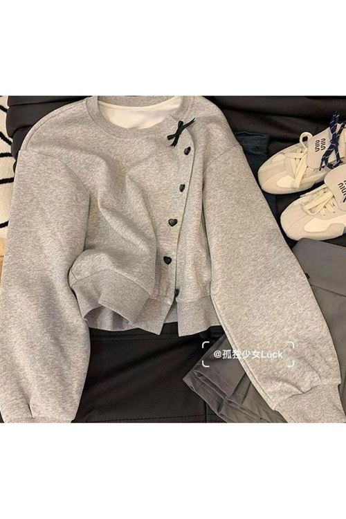 ملابس نسائية شتوية بلوز