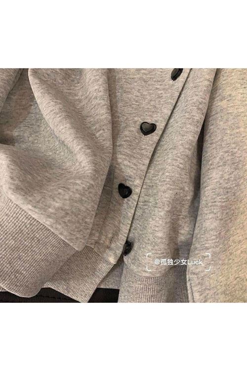 ملابس نسائية شتوية بلوز