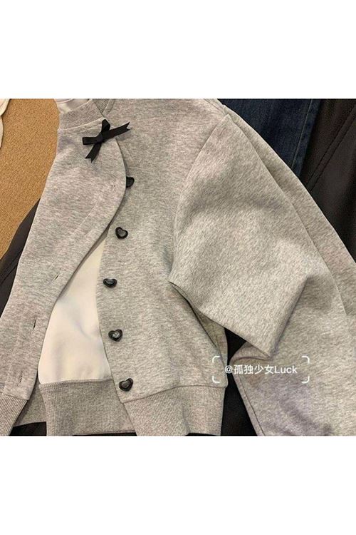 ملابس نسائية شتوية بلوز