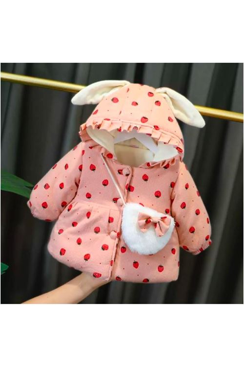 طفل بنت شتوية جاكيت