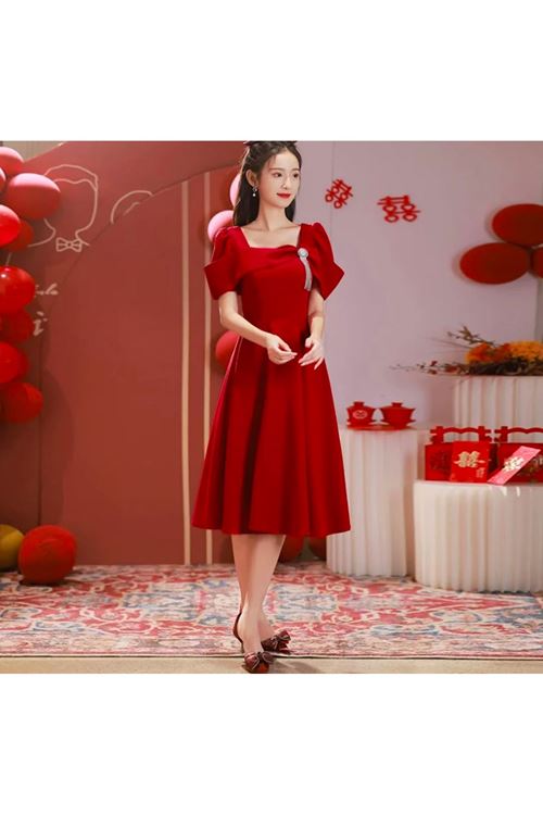 ملابس نسائية صيفية فستان 