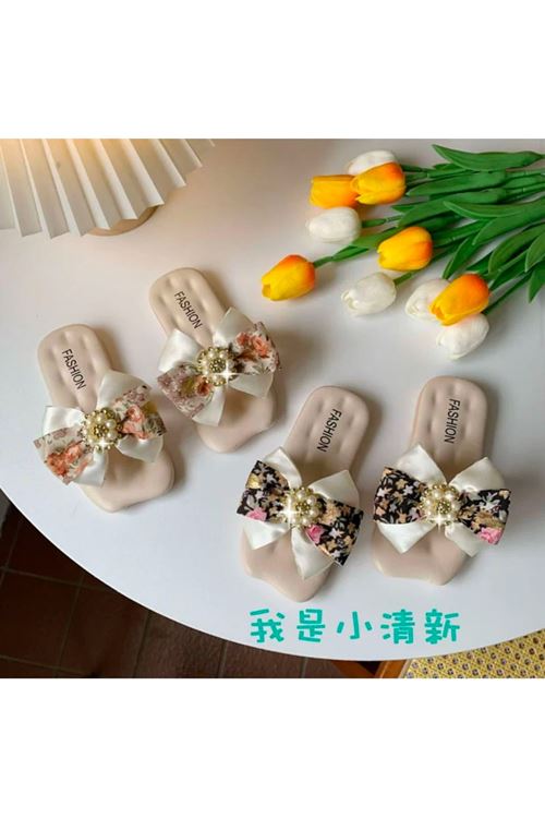 احذية طفل بنت شحاتة