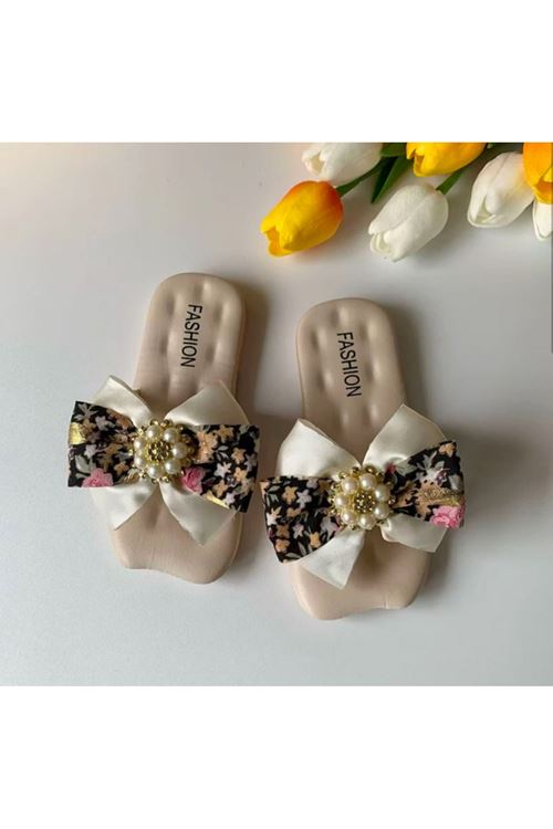 احذية طفل بنت شحاتة